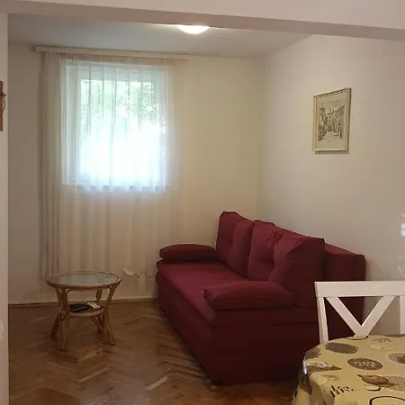 Ljerka アパート *