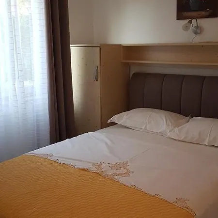 Ljerka アパート *